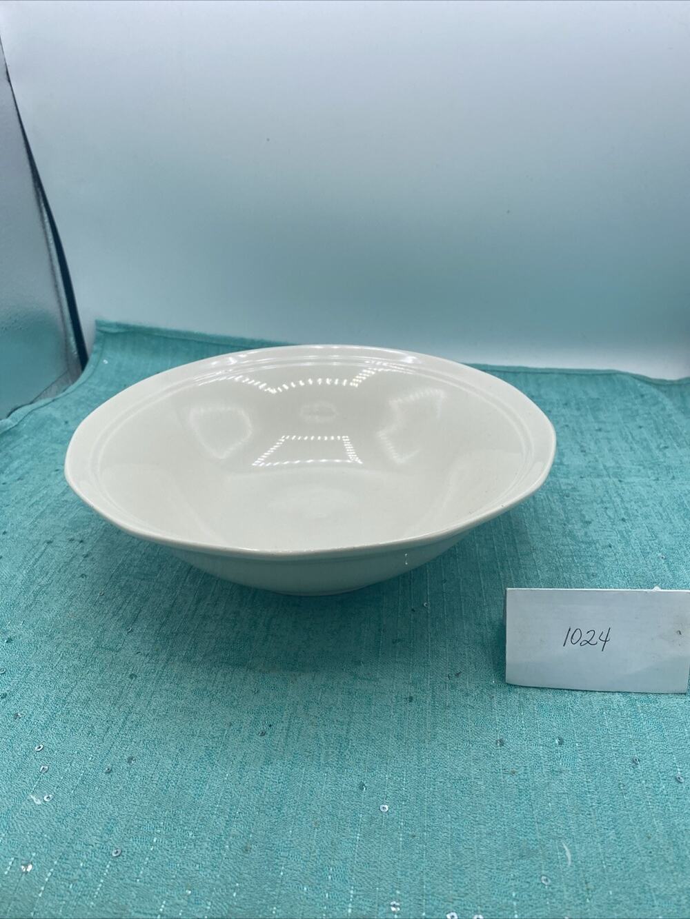 Vintage 9.5” Serving/Mixing Bowl Ivory Colored